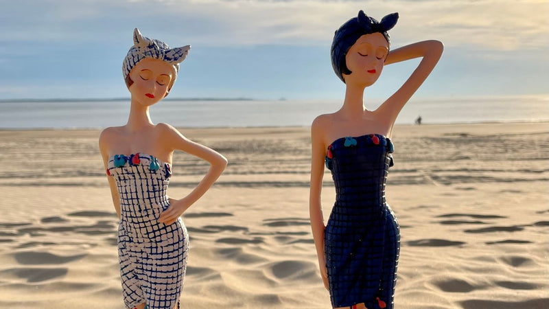 Les figurines de baigneuses – Histoire et charme intemporel des plages d’antan