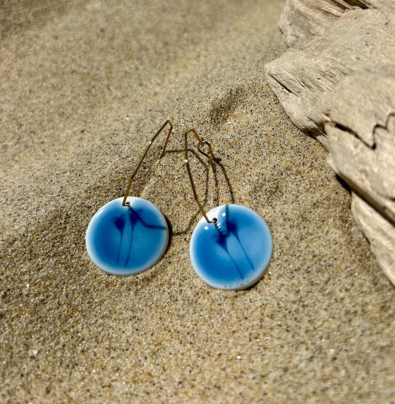 Boucles d'oreilles pendantes « Indigo » en porcelaine