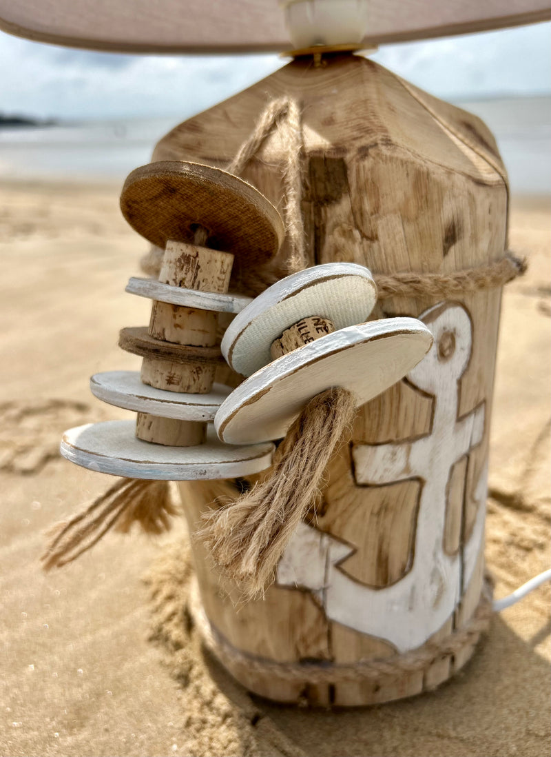 Lampes artisanales en bois recyclé "Lueurs d’Océan"