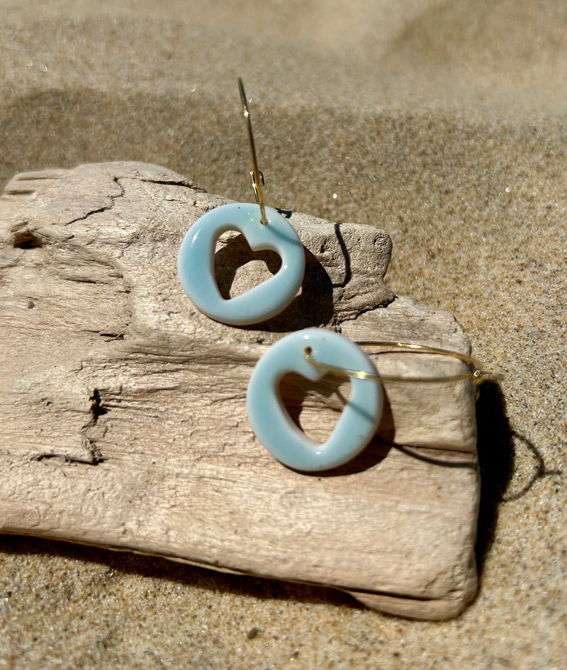Boucles d'oreilles pendantes « cœur » en porcelaine