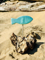 Poisson décoratif sur bois flotté