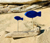 Création artisanale en bois flotté composée de 2 poissons