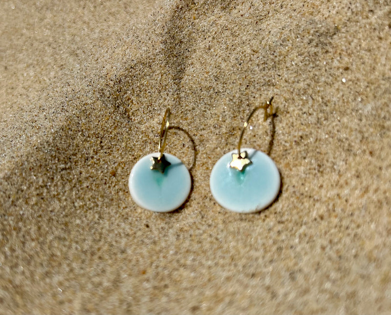 Boucles d'oreilles pendantes « Lagon » en porcelaine