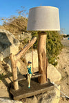 Lampe en bois flotté Baigneuse