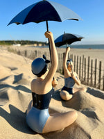 Figurines baigneuses avec ombrelles "Élise" & "Mireille" - collection Littoral
