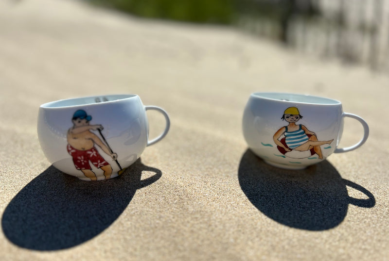 Tasse à café motif baigneuses & baigneurs