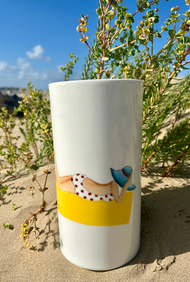 Vase cylindrique en porcelaine, collection "Les baigneuses" T1