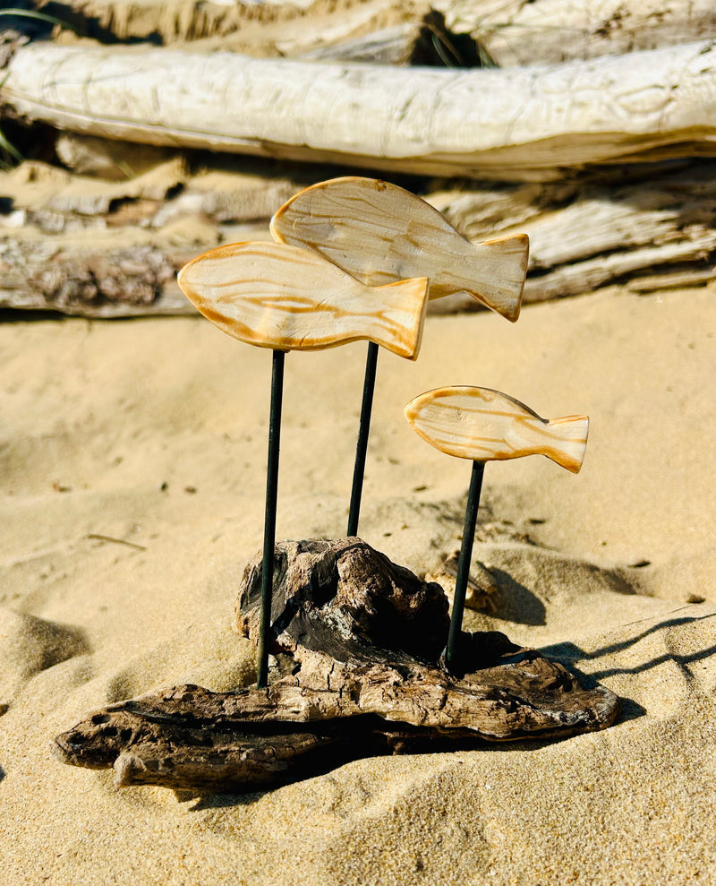 Création artisanale en bois flotté – Déco 3 poissons