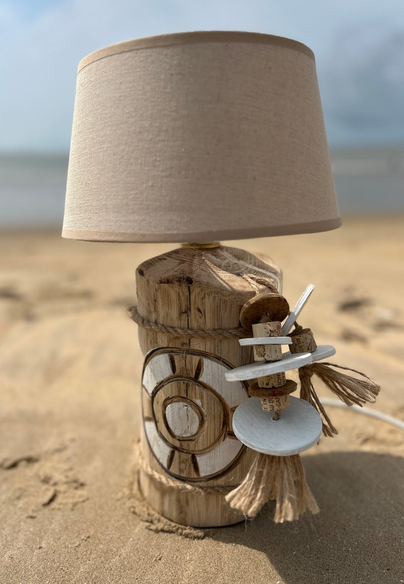 Lampes artisanales en bois recyclé "Lueurs d’Océan"