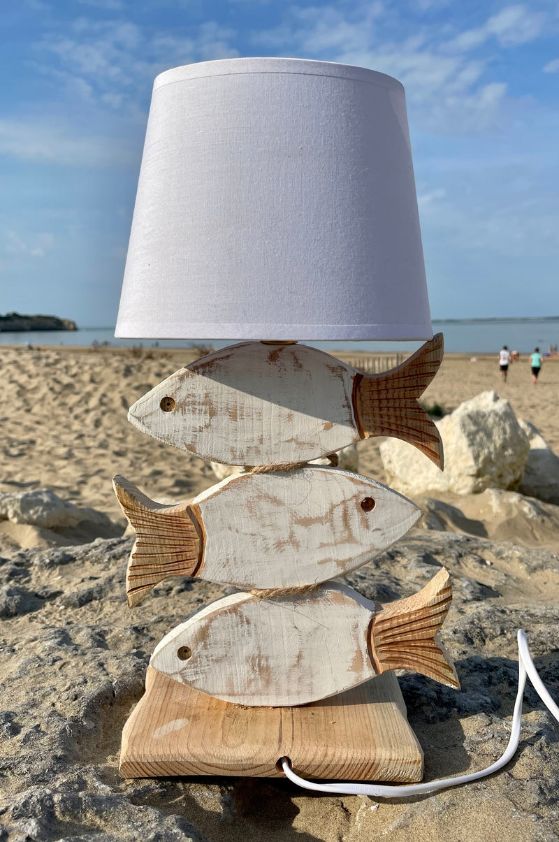 Lampe modèle 3 poissons cérusé blanc