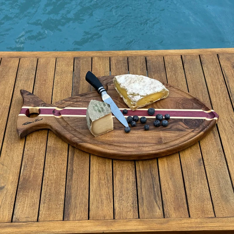 Planche à tapas ou planche à découper en forme de poisson