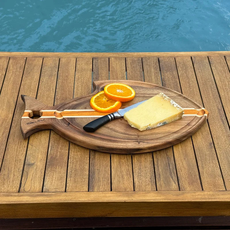 Planche à tapas ou planche à découper en forme de poisson