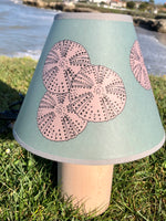 Abat-jour imprimé conique à poser sur pied de diamètre 20 cm